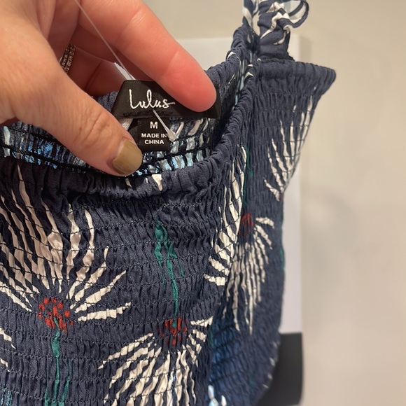 NWT- Lulu's Trancoso Dusty Blue Floral Print Crop Top, Size Medium - Picture 3 of 4